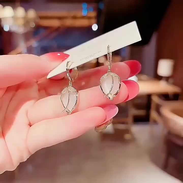 Women Creative Tulip Flower Earrings Simple Fashionable Elegant Earrings High-end Feel