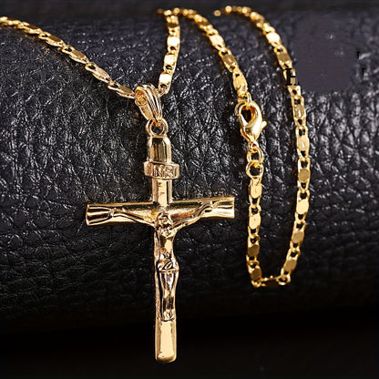 A Vintage Metal-Style Pendant Necklace Featuring The Crucifixion of Jesus, Suitable for Both Men And Women with Religious Elements.