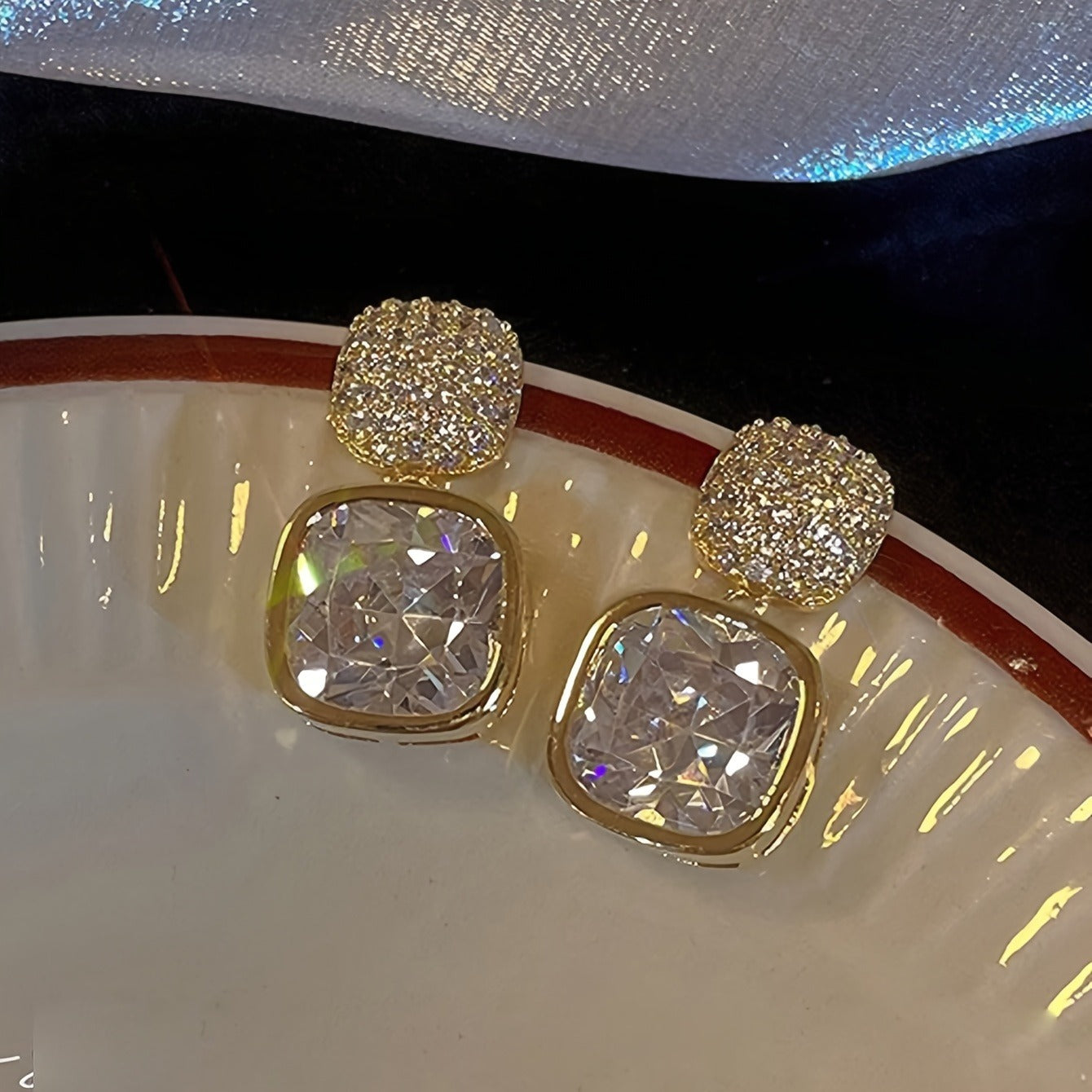 1 Pair of Elegant Vintage-Inspired Geometric Rhinestone Drop & Dangle Earrings for Women, Zinc Alloy with Copper Ear Needle, No Plating, All-Season Versatile Fashion Accessory