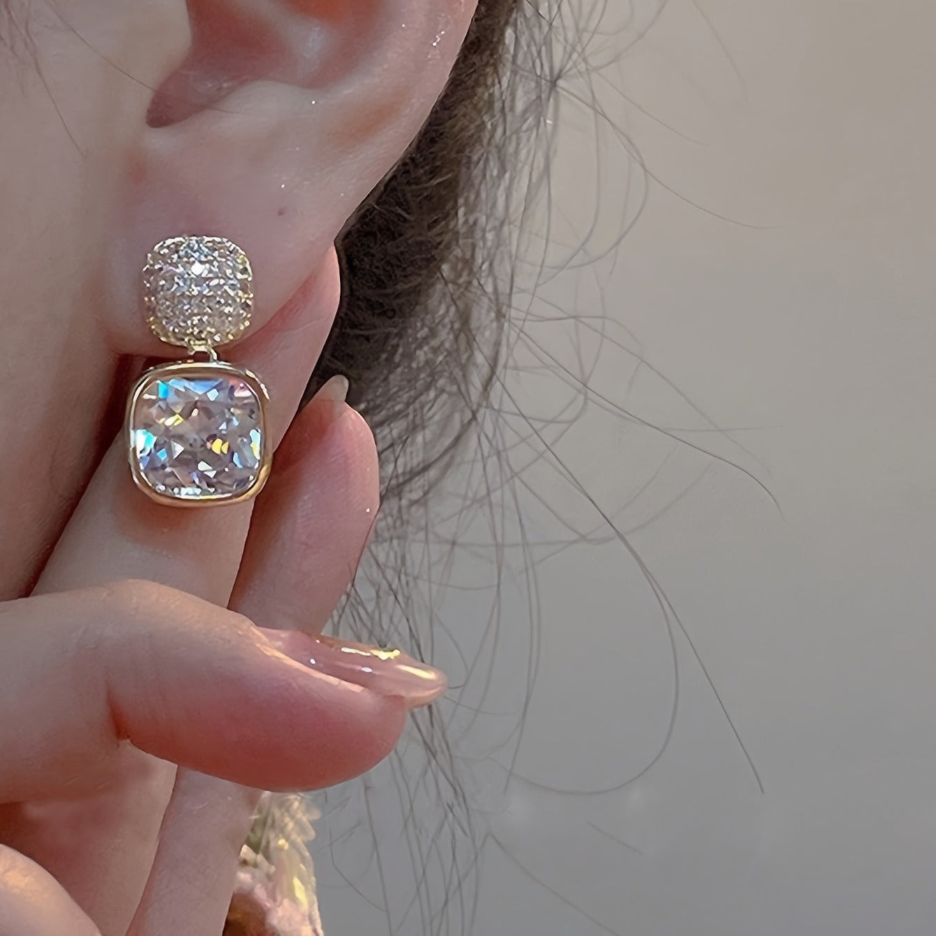 1 Pair of Elegant Vintage-Inspired Geometric Rhinestone Drop & Dangle Earrings for Women, Zinc Alloy with Copper Ear Needle, No Plating, All-Season Versatile Fashion Accessory