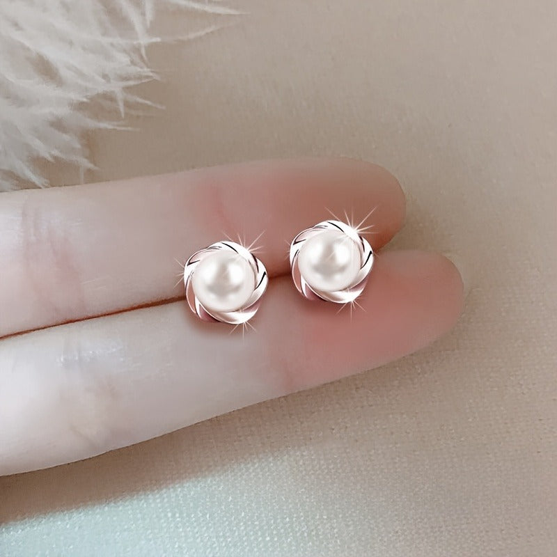 Delicate, Comfortable Imitation Pearl Earrings, Simple, Elegant, Retro, and Sexy for Daily Wear or Parties