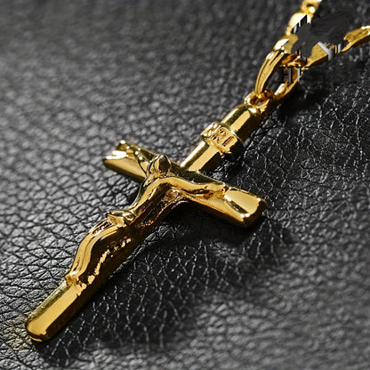 A Vintage Metal-Style Pendant Necklace Featuring The Crucifixion of Jesus, Suitable for Both Men And Women with Religious Elements.