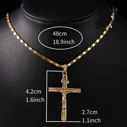 A Vintage Metal-Style Pendant Necklace Featuring The Crucifixion of Jesus, Suitable for Both Men And Women with Religious Elements.