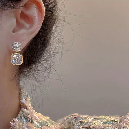 1 Pair of Elegant Vintage-Inspired Geometric Rhinestone Drop & Dangle Earrings for Women, Zinc Alloy with Copper Ear Needle, No Plating, All-Season Versatile Fashion Accessory